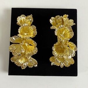 Floral Earrings Round Half Hoop Gold Tone Pierced